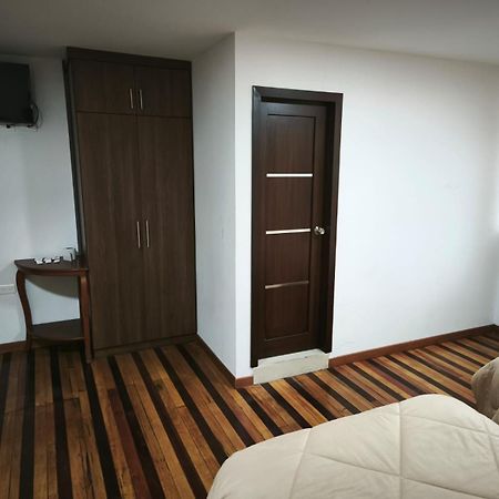 Hostal Pucara Loja Exteriör bild