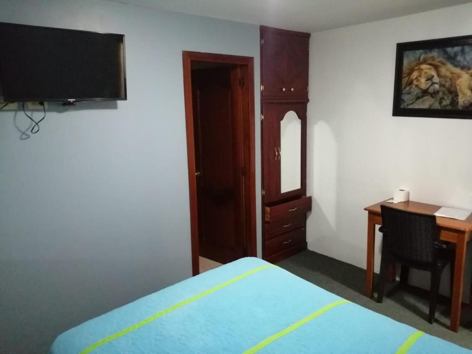 Hostal Pucara Loja Exteriör bild