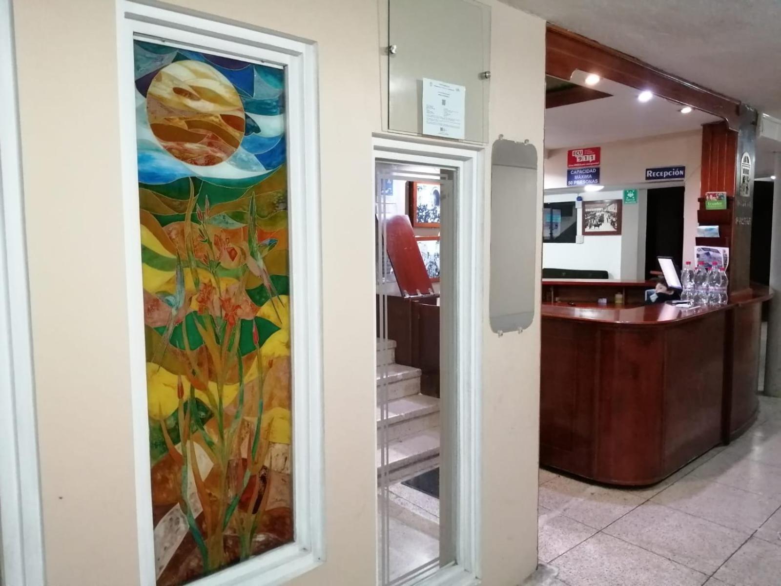 Hostal Pucara Loja Exteriör bild
