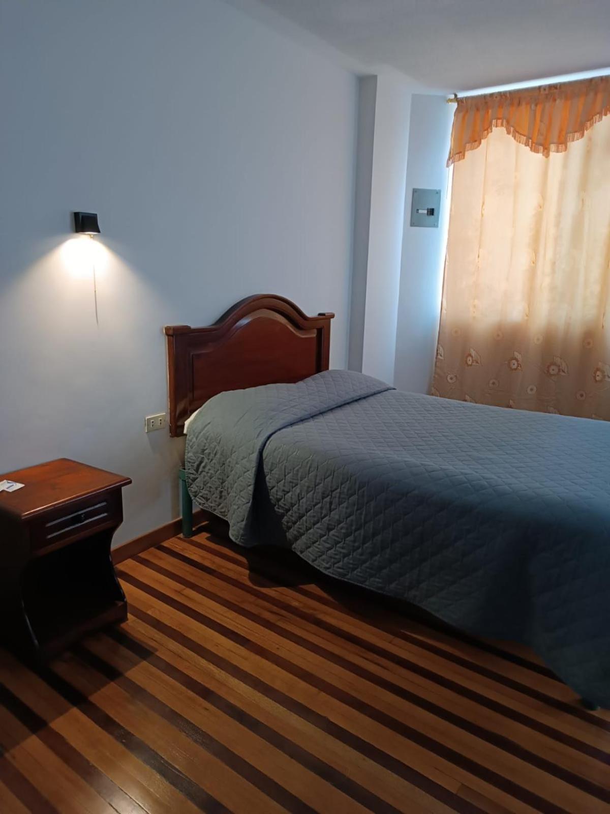 Hostal Pucara Loja Exteriör bild